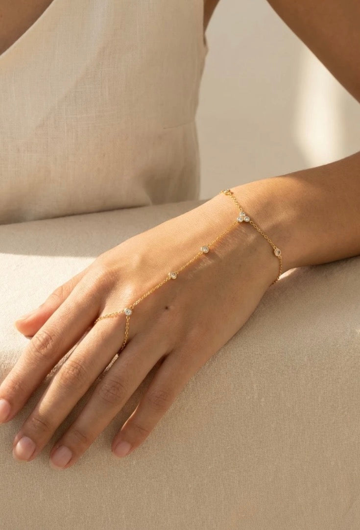 Studs Hand Chain