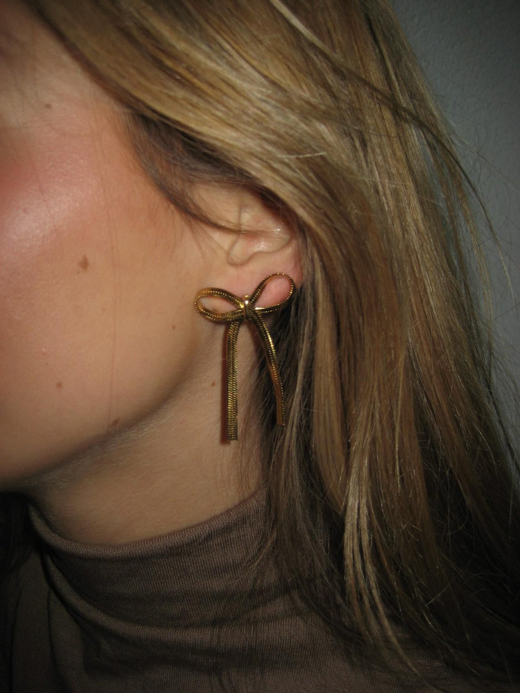 BOW EARRINGS